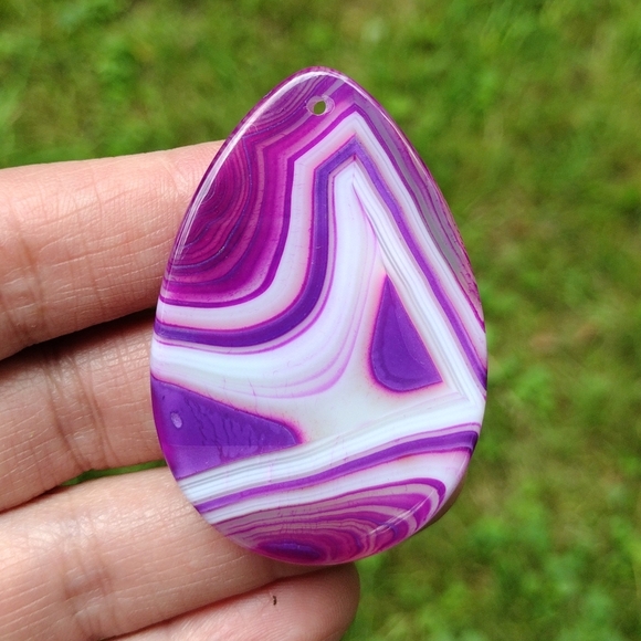Purple And White Agate Pendant Necklace - Picture 2 of 2